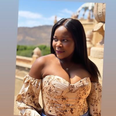 Emels_B's profile picture. 