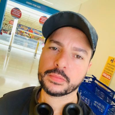 A mente que se abre a uma nova ideia jamais voltará ao seu tamanho original.