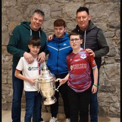 EvanDooley13's profile picture. 💜💙