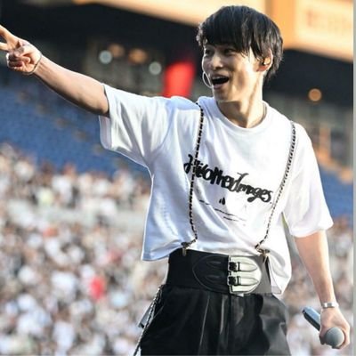 #UVERworld ファン歴18年のUVERworld大好きな北海道crewです。よろしくお願い致します🙏