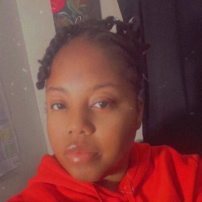 God Over Everything 🙏🏽 ♒️ 📷👻 melabooyah OldSoul 💃🏽 🎶 Mom of 2 Princes 🤴🏽Just Twitter Nothing Serious.