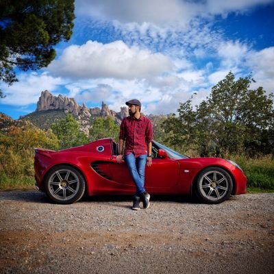 Diseñador de coches, barbócrata y ex analista técnico de F1. Ahora tengo un canal de Youtube en el que os doy la chapa sobre diseño de coches: The Posh Tape.