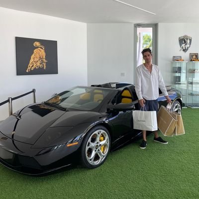 AlFlores10's profile picture. 