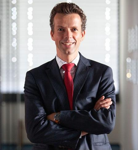 Passionate about Business & Technology. Growth through vision and teamwork. Entrepreneur with commercial focus. Make your environment. Past: Interoute, KPN