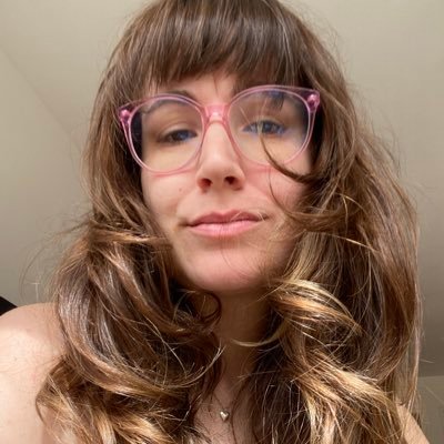 Rosada por fuera • Fan de la merienda y la siesta • Reina del bruxismo • Siempre estoy doblando ropa • Hago #TaNewsletter ✨
