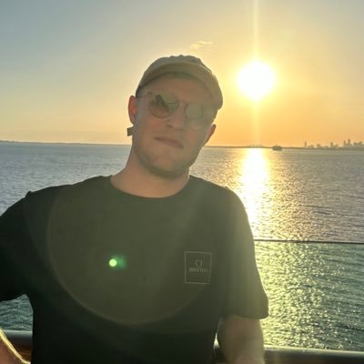 gabdavie's profile picture. productivity, business and sarcasm