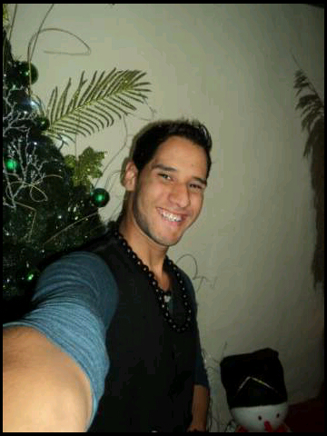 VenezolAno, alMá libre, terco pór defecto, fiel mi virtud, padre d DANNA SOPHIA, enamorado d la vida, respeto y tolerancia para y hacia todos.