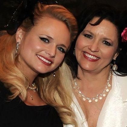 MIRANDA LAMBERT MOM 😘💗...My Only Official Twitter Account For My Talented Daughter ♥️😘💗