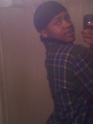 Pretty_18wezzzy's profile picture. On facebook @wayne justdgaf williams,,,, (( Just dnt get on mi bad side biitcch cuz if u do,, u would see hoe)))