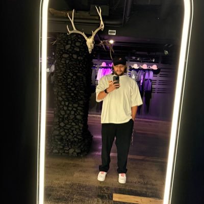 just out here chasin' dreams with my friends is all // Talent Buyer at Global Dance