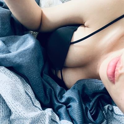 FangX919's profile picture. 需要被救贖的台南一對
M 174/70/38 F 160 /50/34