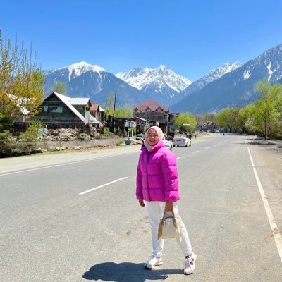 sheedasabri's profile picture. 