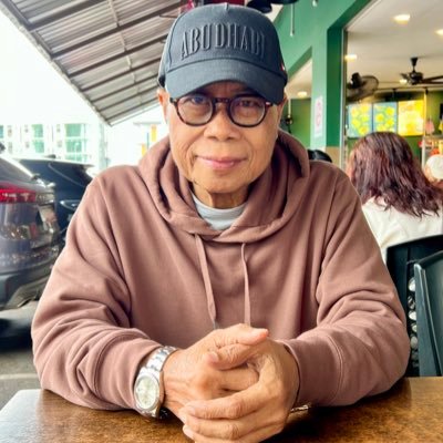 Melayu Nusantara🇲🇾🇧🇳🇮🇩 Suami, Ayah dan Tok Abah. Pengamat Pendidikan, sastera, & filsafat, ikuti isu Geopolitik. Demi keadilan sosial dan kesetaraan.