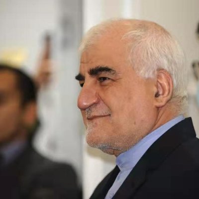 Diplomat
◆محمد کشاورززاده
دیپلمات
m.keshavarzzadeh@mfa.gov. ir