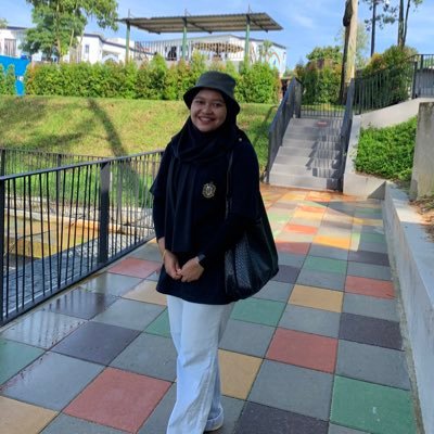 FarahinRashidie's profile picture. QS yang bercita-cita tinggi 👷🏻‍♀️