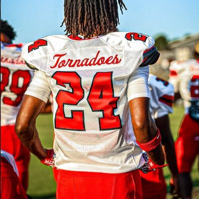 Bay High tornadoes 🌪️|6’0| 3.0 GPA| Pole vault is life ❤️🎽
