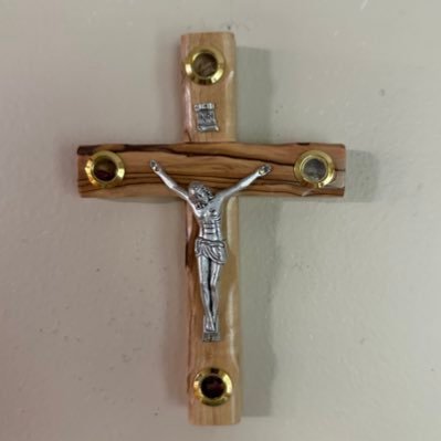 ☦️ Jesus (Yahusha) is the the WAY, the TRUTH, and the LIFE. I am a student at the University of The Gambia 🇬🇲