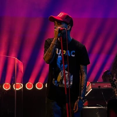 latenightsonice's profile picture. no more bios we have progressed past the need for bios - fan account - mid 20s - pls don't follow if u r under 20