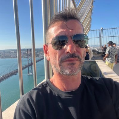 Dainsua's profile picture. Me robaron mi antigua cuenta, así que toca empezar de nuevo