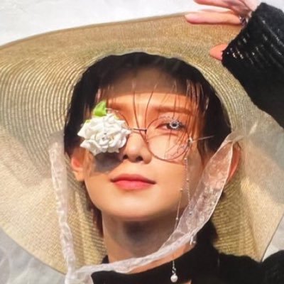 21||ATEEZ ULT! 🏴☠️OT8 🫶🏾Yeosang Ult🌼 San Biased ⛰Streamtiny 🙌🏾Votiny😊📌Saw ATEEZ on 1/24/2022 🪶🤺🧊 in 🇫🇷 Original: @that_girl_Kevy (I got it back)