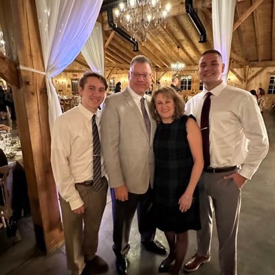 staceystring's profile picture. 🍄 pocket beagle mom