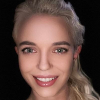 zuzana_2233's profile picture. Simultaneous and consecutive interpreting in business Italian and Czech 🇮🇹🇨🇿 FCI 🐕 breeder of Perro sin pelo del Perù 🇵🇪 ❤️🚀