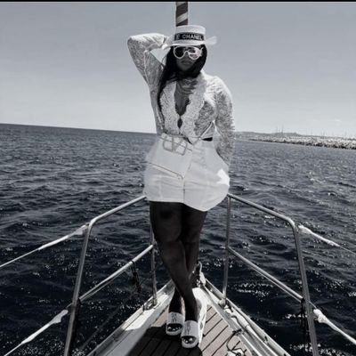 HelenBeyioku's profile picture. CEO; JOEBOL EXQUISITE & HB ZENITH OF SUCCESS. FOUNDER @IARA_AWARD & HELEN BEYIOKU FOUNDATION. 
HIGH-VALUE ALPHA FEMALE WITH UNSTOPPABLE MINDSET AND POTENTIAL.🏆
