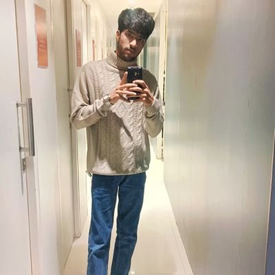 PeopleFaking's profile picture. ✨