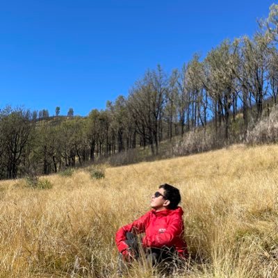 AhmadSofyanLbs's profile picture. always awkward.