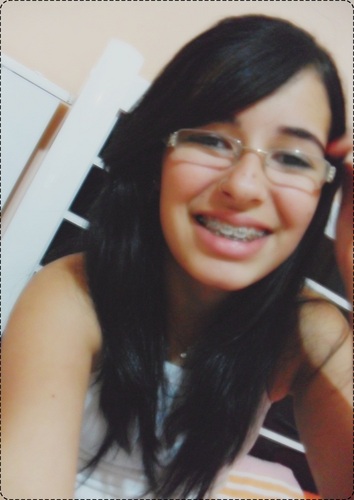 . O amor pra mim não precisa ser perfeito ele apenas precisa ser de verdade.| viiveendo e superando tudoo ee todos *--* (FOLLOW?)