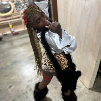 25 ✨ .| Content Creator| Young Milf| Squirter & Creamer| Throat-trician 🫦 Tsuuuunami.tee IG… NO MEETS ❗️$10 DM Fee CA in Linktree Below ⬇️