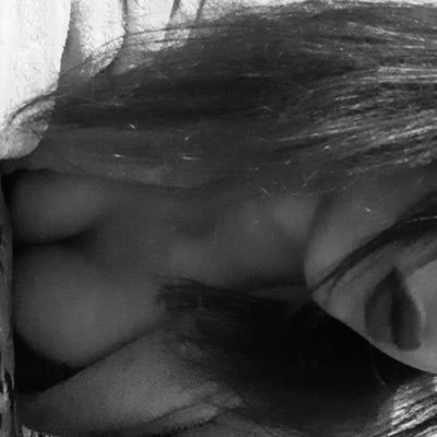 ari_yaz2's profile picture. It’s like I’m the universe and you will be n-a-s-a💕