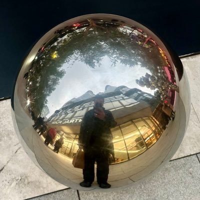 elmesalca's profile picture. Con tacos y pupusas, todo se resuelve.