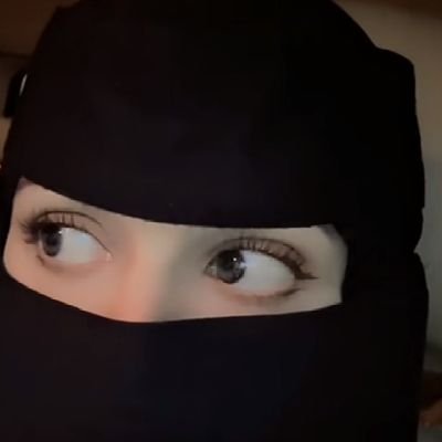 الي هو كريم وصادق وجاد جدا ويحب نتعرف على بعض بكل ادب واحترام على عيني وراسي لصداقه دائمه بشرط يثبت لي يحولي فلوس
اني
خولانيه
عمري 30سنه ساكنه في صنعاء