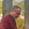isicollados's profile picture. Educador antes que profesor. Corro y pienso (en ese orden). Me hago preguntas...y siempre sale la misma respuesta:
No te metas una cuchara en el ojo por eso