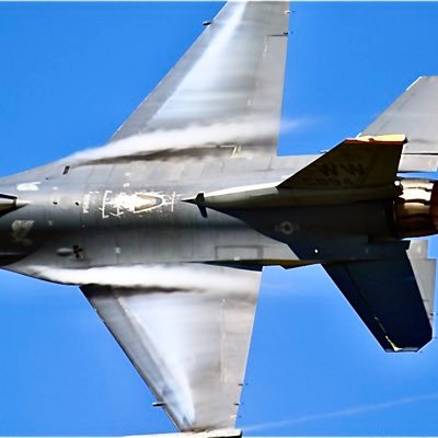 JL1DEE's profile picture. 2024/11/11にアマチュア無線を開局しました新参者です。どうぞよろしくお願いいたします。最近POTAのアクティベーションをはじめました。 声が聞こえてきましたらぜひお声かけをお願いいたします。バイクや登山も好きです。