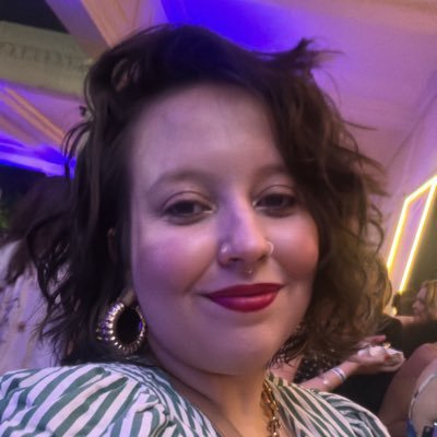 Falo sobre cinema e cultura pop sob uma perspectiva feminina em @/narrativafeminina no Instagram e no TikTok 🏳️🌈 (ela/dela)