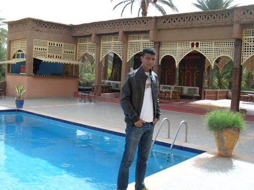 khaliloo5's profile picture. 