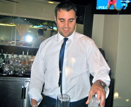 roselerrt's profile picture. NY. to Vegas. to Yountville. to Honolulu.