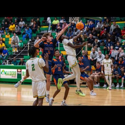 6’3 C/O 2025 Guard Richmond senior high basketball 🔰 , Cell:910-434-9421 |Email: ahaivermcdonald07@gmail.com