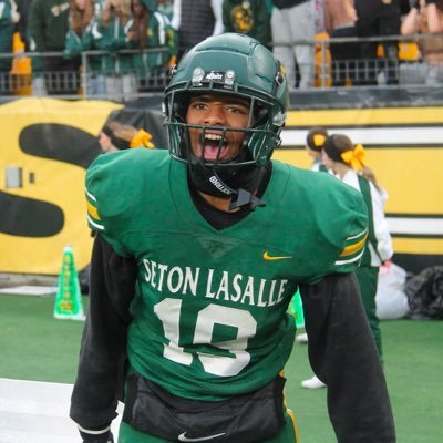 Seton Lasalle High School | 6”2, 190| GPA 3.6 | Sophomore year 2028 | OLB, TE