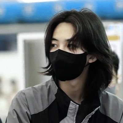 10zerozero4yjh's profile picture. with seventeen since '17 | reading account of @fandomlybookish 🌸