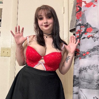 DarkDescent99's profile picture. 22 year old Your favorite big titty goth girl 🖤😈