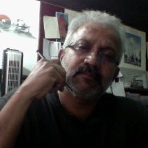 अकृत्यं नैव कर्तव्यं प्राणत्यागेऽपि संस्थिते। न च कृत्यं परित्याज्यमेष धर्मः सनातनः॥। सनातनधर्मानुयायि।