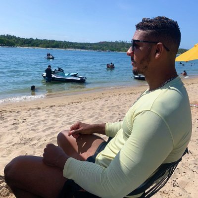 Não vale a pena viver sonhando e se esquecer de viver
Virginiano ♍
Recife PE 🇧🇷