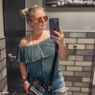 ston_her's profile picture. Ston(HER) learning to grow for myself 🌱🪴🍄 Obsessed w stars ✨photographer 📸 bless my funds 🙏🏼 CASHAPP $StonedGoddess69 -