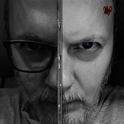 Jedan život imam i u njemu uživam!
Sjeničak koji ne voli sjenički sir a ni tikvice. Potraži pesmu 'Ne volim tikvice'. Mozak iza heštega #MarininaKuhinja