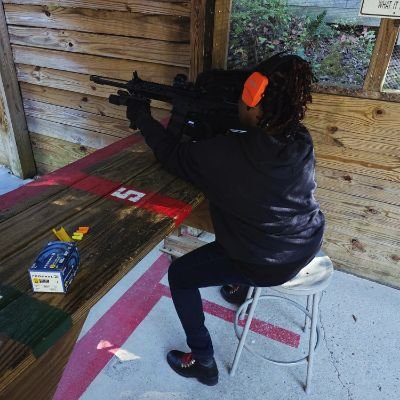 ShellyEPopstar's profile picture. Human. American. Female.
https://t.co/1TEKs8b4yq.