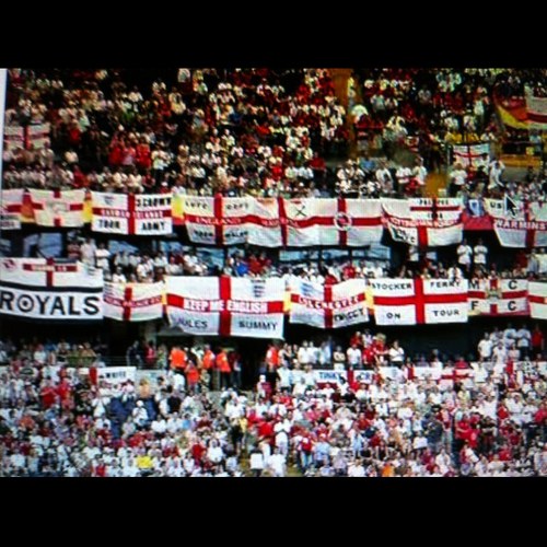 official account for england supporters! follow!