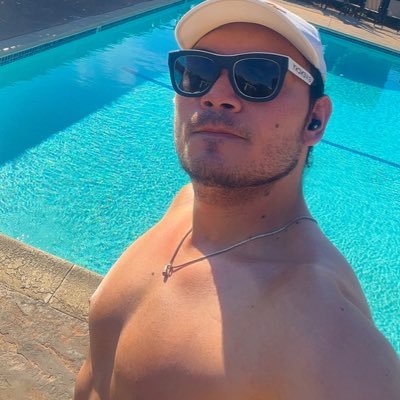 crls_ni's profile picture. 